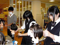 新世代委員会報告1 写真1