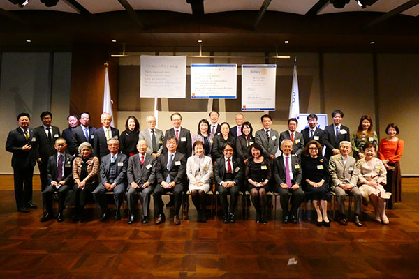 クリスマス年末例会報告8